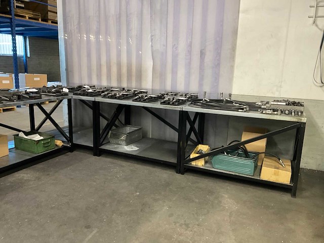 Werktafel (5x) - afbeelding 1 van  4