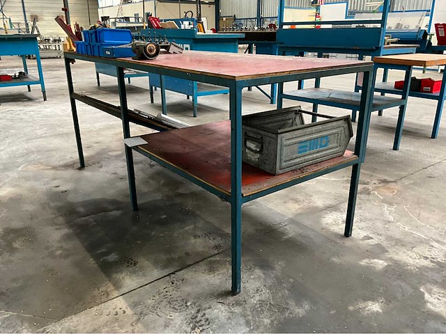 Werktafel en divers - afbeelding 3 van  9