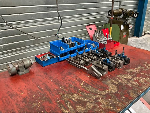 Werktafel en divers - afbeelding 5 van  9