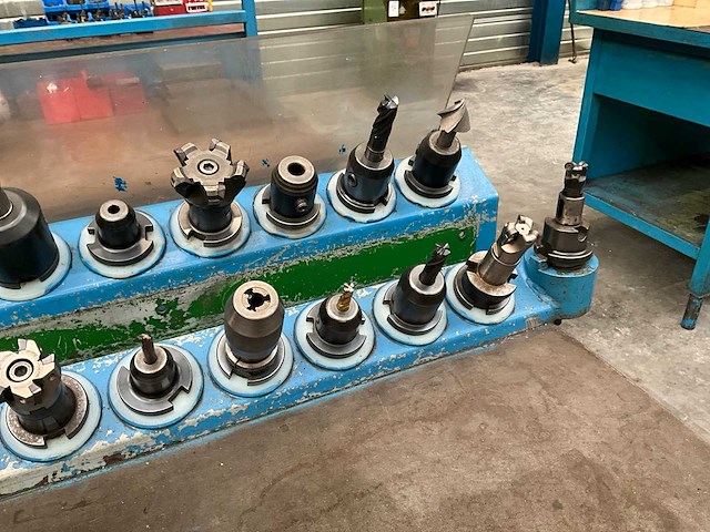 Werktafel en gereedschapshouders - afbeelding 9 van  11