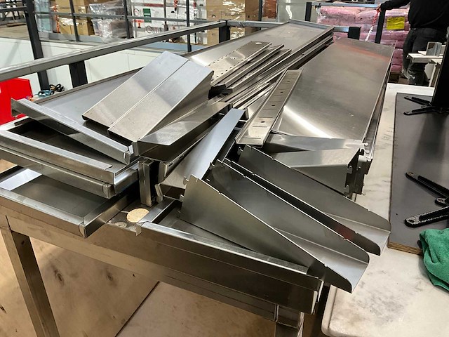 Werktafel en wandlegborden - afbeelding 4 van  5