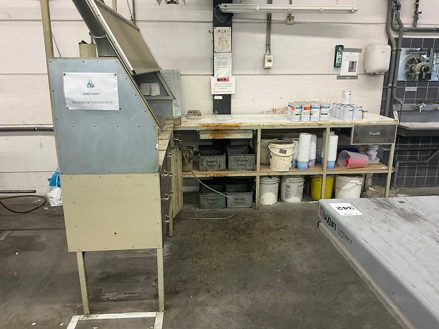 Werktafel hoekopstellijg met afzuiging 240cm - afbeelding 1 van  20