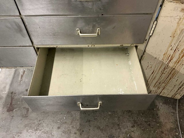 Werktafel hoekopstellijg met afzuiging 240cm - afbeelding 13 van  20