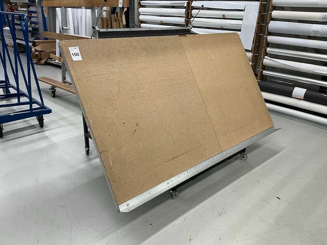 Werktafel / kanteltafel (2x) - afbeelding 1 van  3