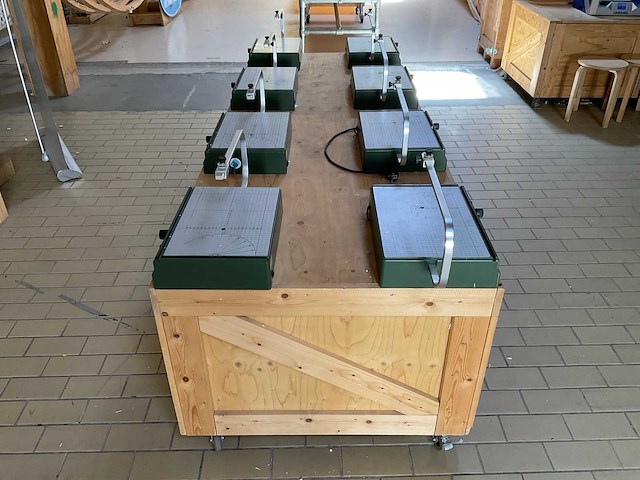 Werktafel met 8x proxxon hete draadsnijmachine - afbeelding 4 van  9