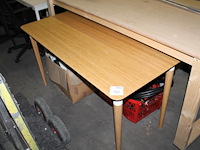 Werktafel met afmeting 140 x 65 x 73 cm. - afbeelding 1 van  2
