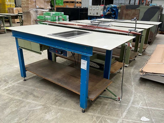 Werktafel met bainmarie systeem - afbeelding 1 van  5