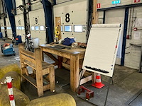 Werktafel met bank - afbeelding 1 van  8