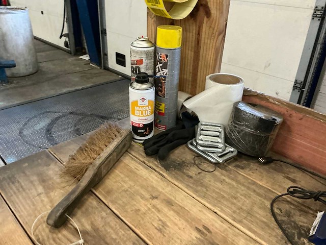 Werktafel met bank - afbeelding 3 van  8