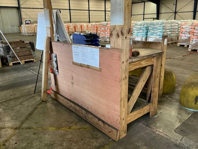 Werktafel met bank - afbeelding 5 van  8