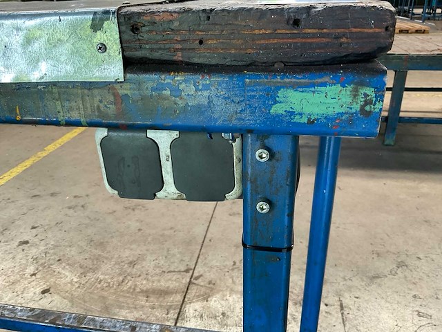 Werktafel met bankschroef (2x) - afbeelding 6 van  8