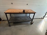 Werktafel met bankschroef , verrijdbaar - afbeelding 3 van  6