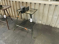 Werktafel met bankschroef - afbeelding 1 van  1