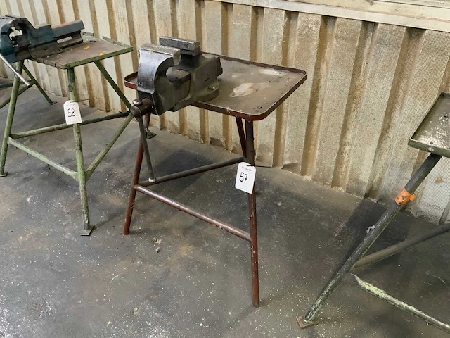 Werktafel met bankschroef - afbeelding 1 van  1