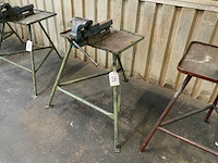 Werktafel met bankschroef - afbeelding 1 van  1