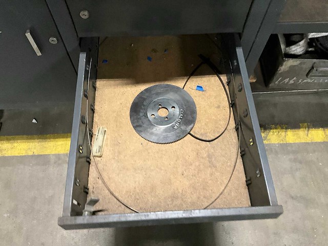 Werktafel met bankschroef - afbeelding 3 van  11