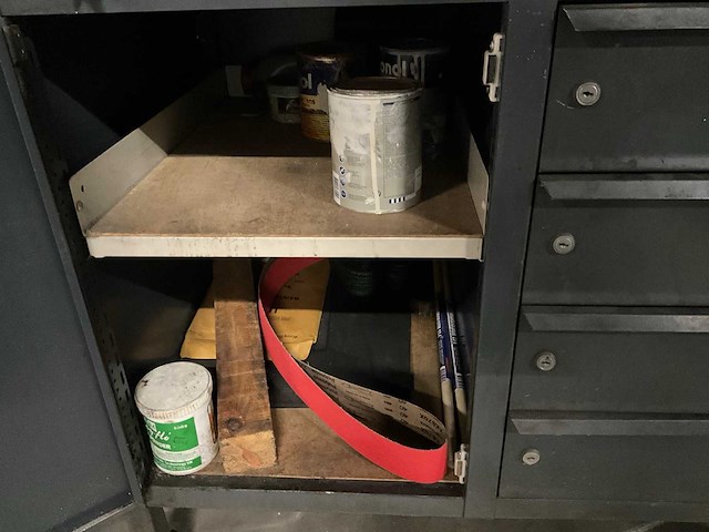 Werktafel met bankschroef - afbeelding 9 van  11