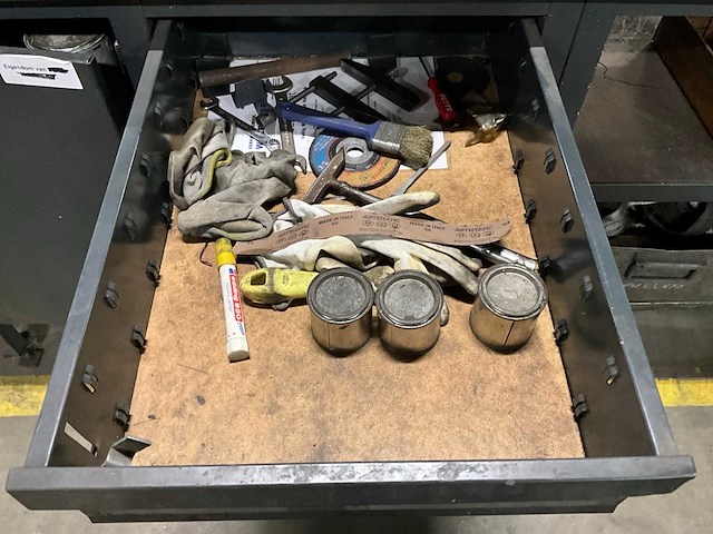 Werktafel met bankschroef - afbeelding 10 van  11