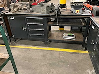 Werktafel met bankschroef - afbeelding 1 van  11