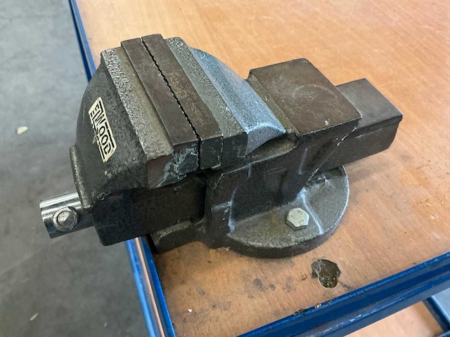 Werktafel met bankschroef - afbeelding 5 van  7