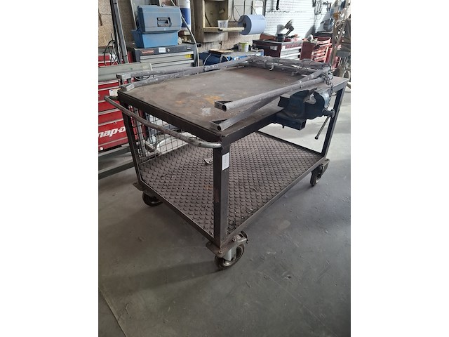 Werktafel met bankschroef - afbeelding 5 van  5