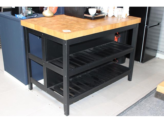 Werktafel met dik houten blad en onderschappen. afmeting 126 x 80 x 90 cm. - afbeelding 1 van  2
