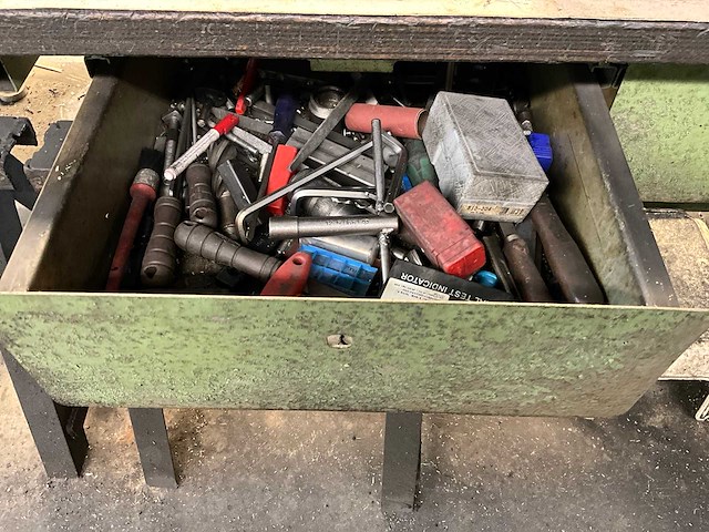 Werktafel met freestoebehoren t.b.v. kavel 4 - afbeelding 4 van  14
