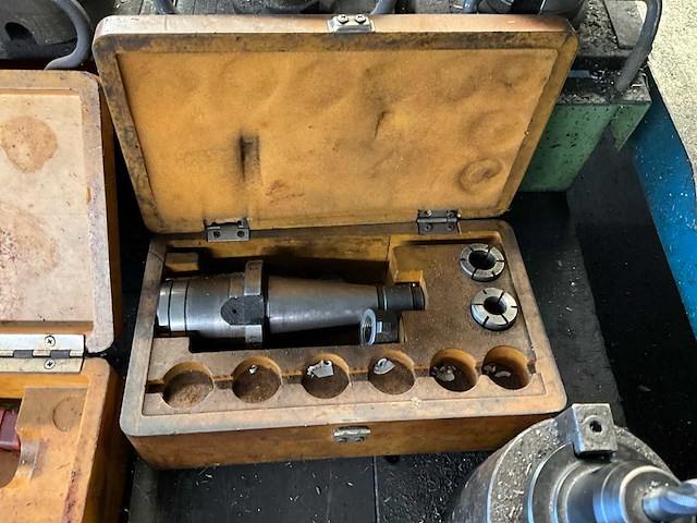 Werktafel met freestoebehoren t.b.v. kavel 4 - afbeelding 6 van  14