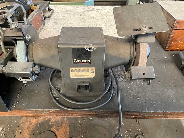 Werktafel met freestoebehoren t.b.v. kavel 4 - afbeelding 8 van  14