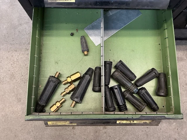 Werktafel met gereedschapskast - afbeelding 10 van  18