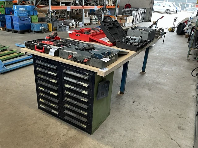 Werktafel met gereedschapskast - afbeelding 1 van  18