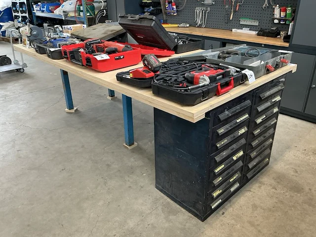 Werktafel met gereedschapskast - afbeelding 11 van  18