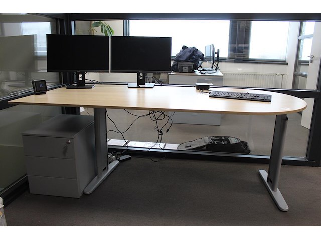 Werktafel met ladekast en afgeronde zijde. afmeting 200 x 100 cm. in hoogte verstelbaar - afbeelding 4 van  4