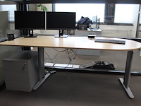 Werktafel met ladekast en afgeronde zijde. afmeting 200 x 100 cm. in hoogte verstelbaar - afbeelding 4 van  4