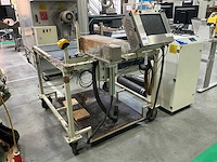 Werktafel met laserapparaat