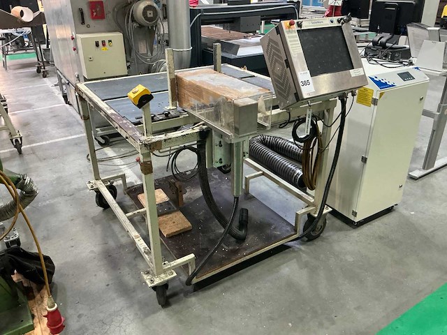 Werktafel met laserapparaat - afbeelding 6 van  12