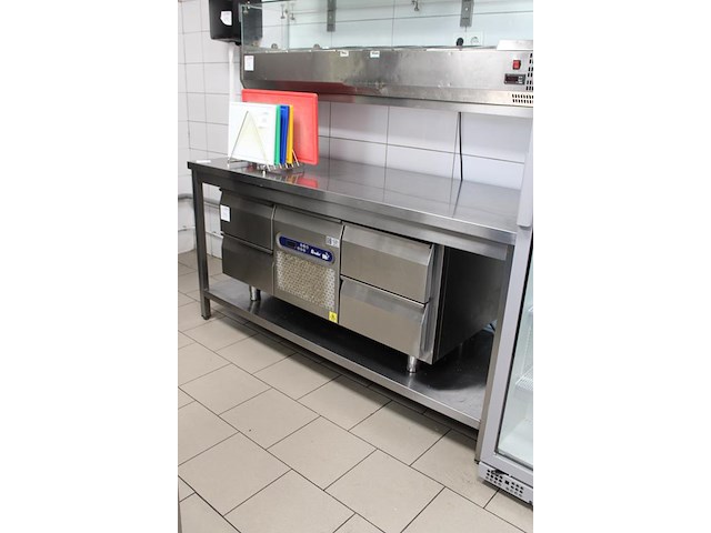 Werktafel met onderplateau, afm. 180 x 70 x 89 cm. - afbeelding 2 van  2
