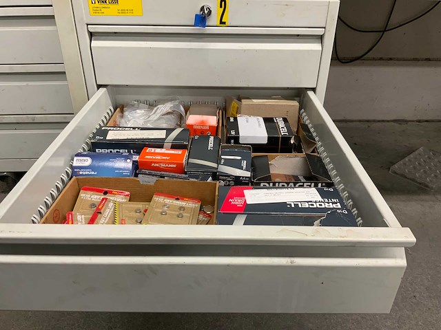 Werktafel met rolladeblokken - afbeelding 2 van  12