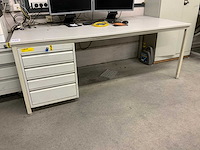 Werktafel met rolladeblokken - afbeelding 1 van  12