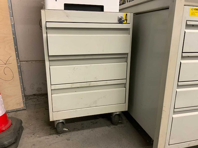 Werktafel met rolladeblokken - afbeelding 7 van  12