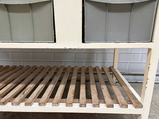 Werktafel met rvs blad en 4 lades en houtenrooster onderschap - afbeelding 5 van  7