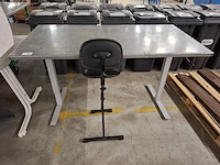 Werktafel met rvs blad, in hoogte verstelbaar - afbeelding 1 van  4