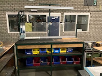 Werktafel met verlichting - afbeelding 1 van  17