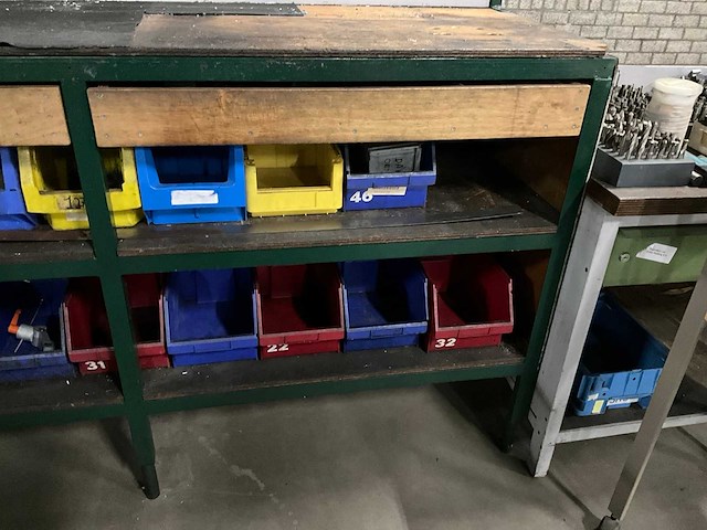 Werktafel met verlichting - afbeelding 13 van  17