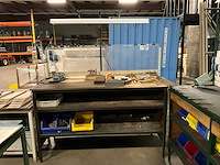 Werktafel met verlichting - afbeelding 1 van  5