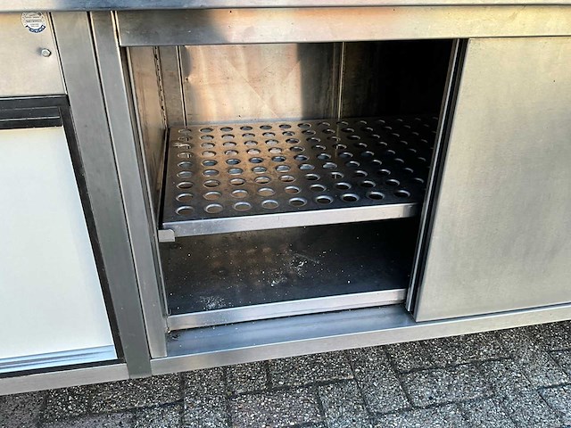 Werktafel met warmhoudkast en warmtebrug - afbeelding 2 van  10