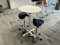 Werktafel met zadelkruk - afbeelding 1 van  5