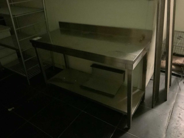 Werktafel, stelling en divers - afbeelding 2 van  7