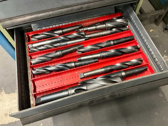 Werktafel voorzien van taparm en ladenkast - afbeelding 6 van  24