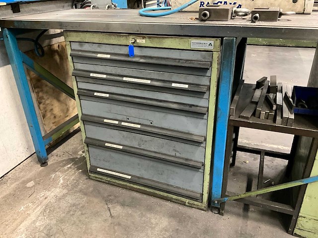 Werktafel voorzien van taparm en ladenkast - afbeelding 8 van  24